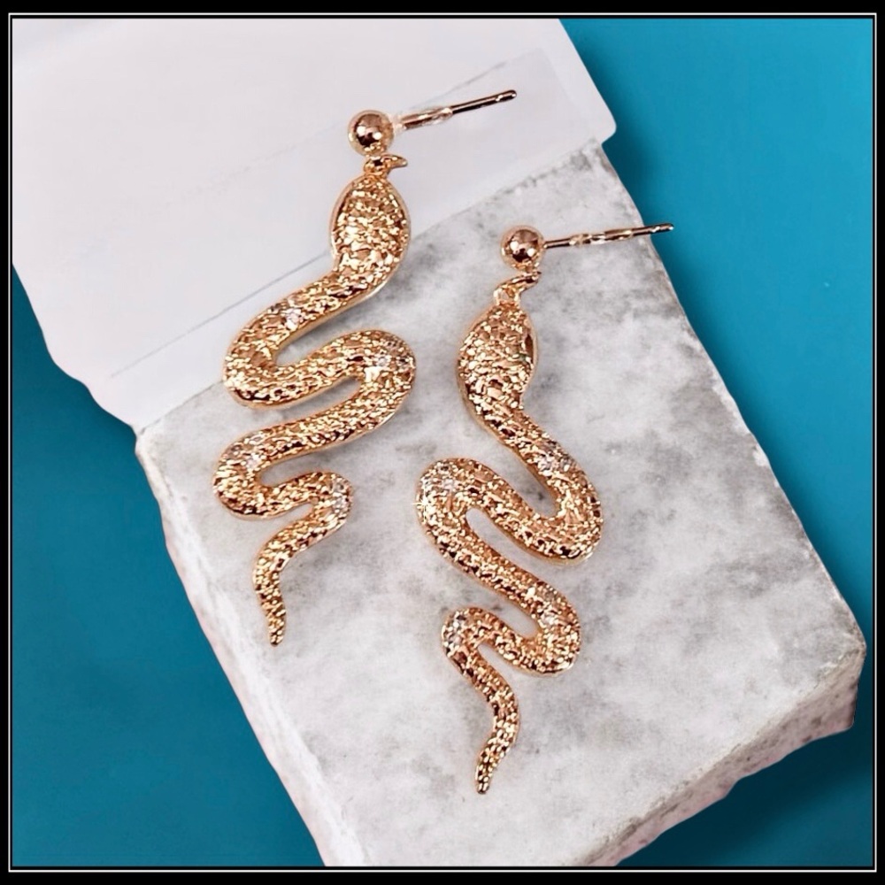 NEW 925 GOLD GOTH TEXTURED SERPENT PYTHON SNAKE EARRINGS